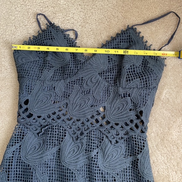 Aqua Lace Midi Dress - Picture 4 of 6